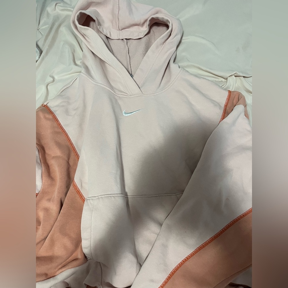 Cropped Nike Blush and Tan Hoodie